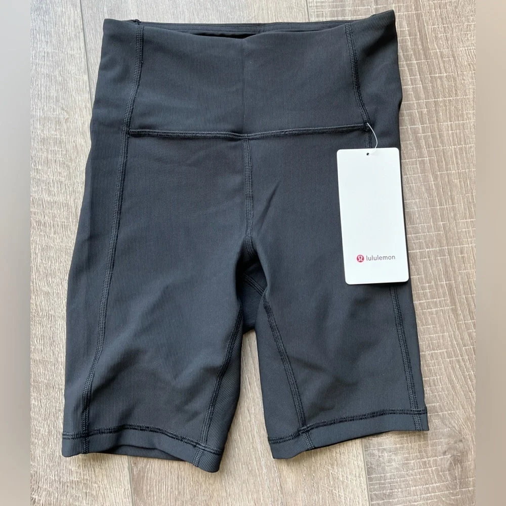 Lululemon Ribbed Contoured High-Rise Short 8
